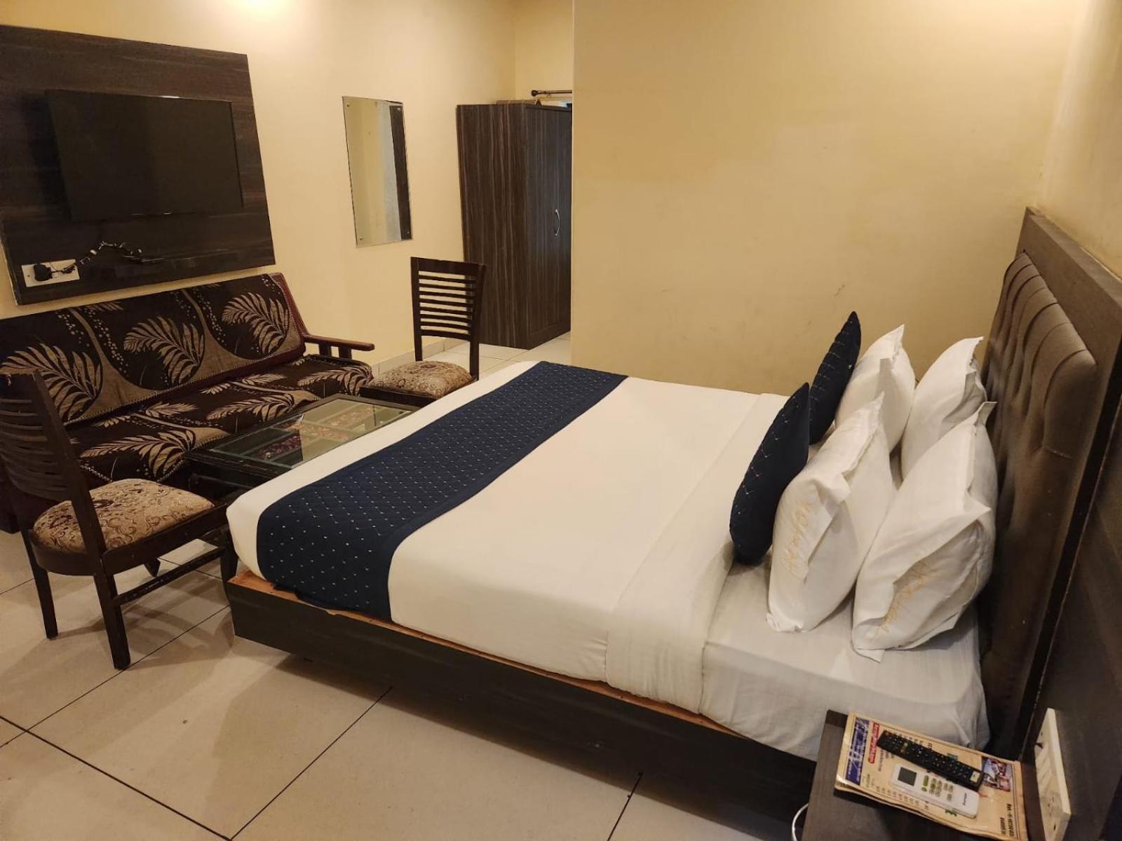 Grand Asian Blue New Delhi