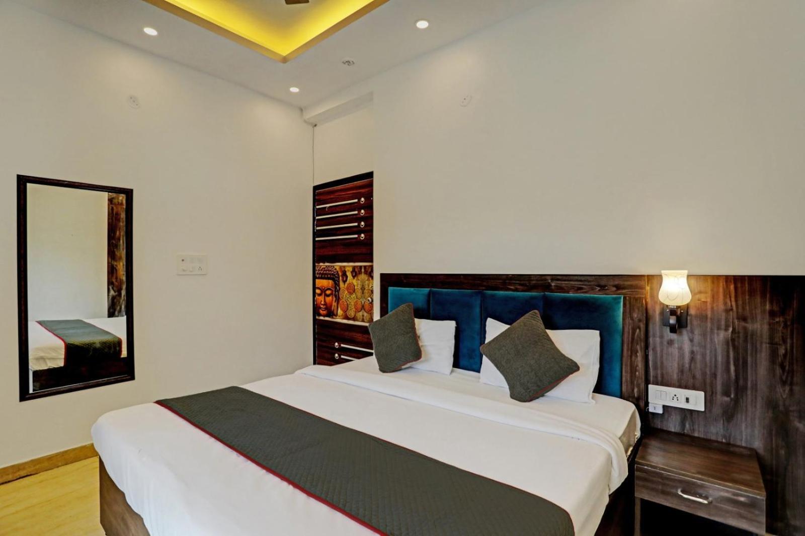 Hotel Grand Asian Blue